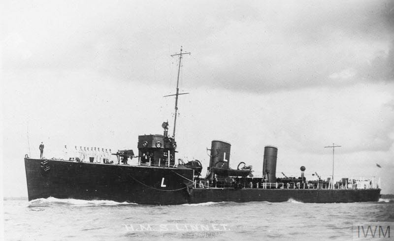 HMS Linnet from the left 