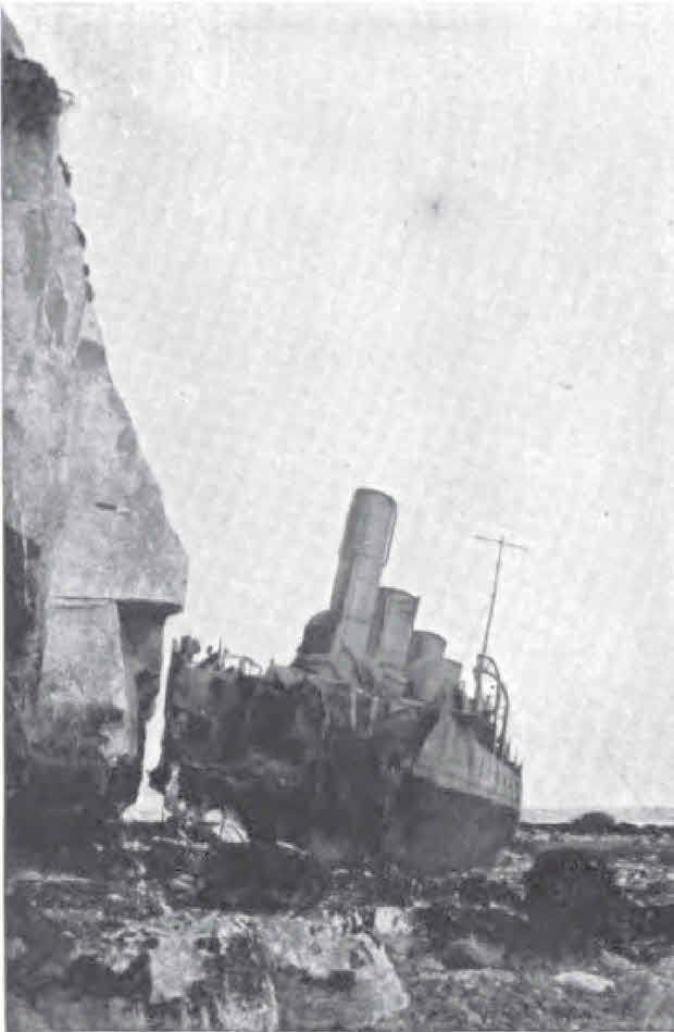 HMS Nubian on the rocks 