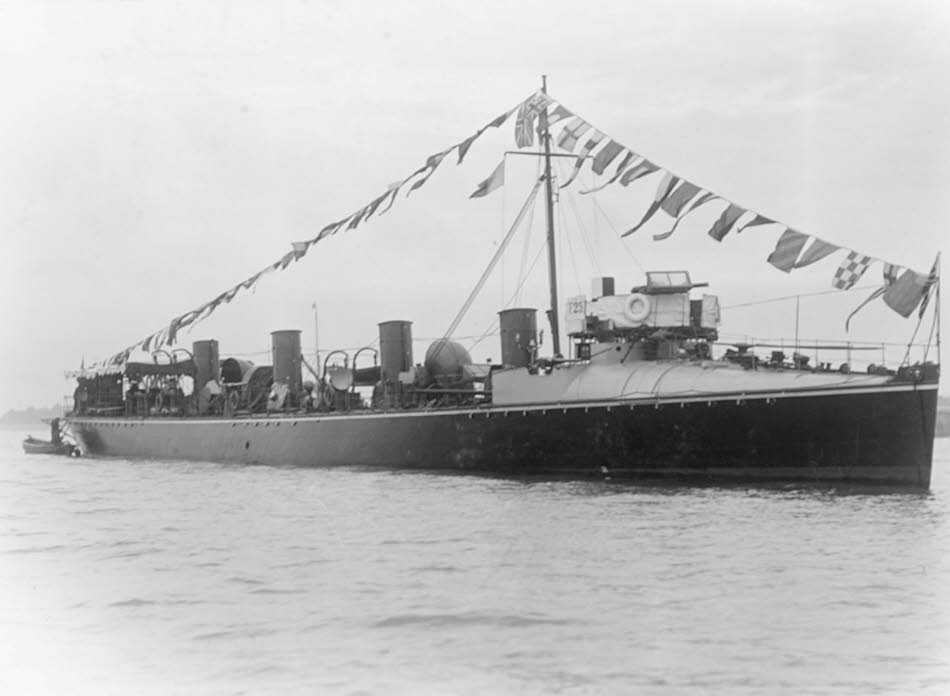 HMS Quail in Victorian livery 