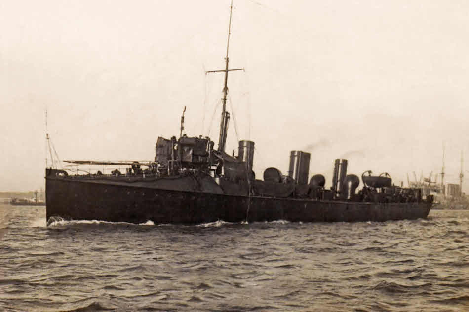 HMS Spiteful from the left 