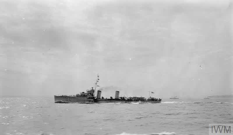 HMS Stour escorting convoy, 1917 