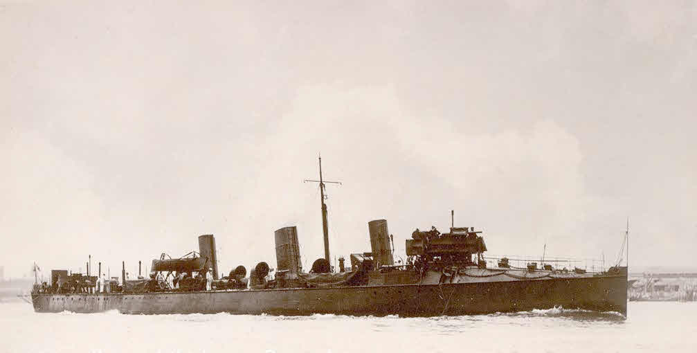 HMS Vulture from the right 