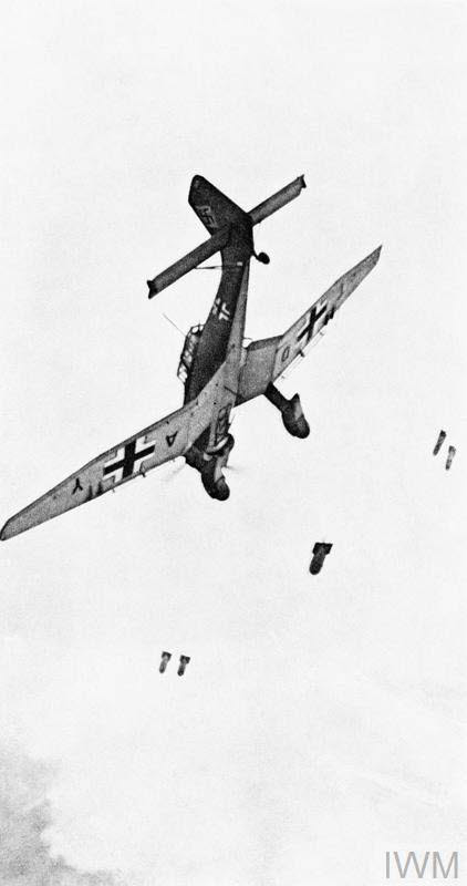 Junkers Ju 87 dropping bombs 