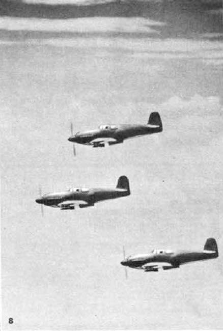 Formation of Kawasaki Ki-61 'Tony' in flight 