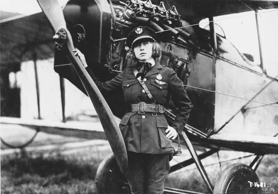 Laura Bromwell with Curtiss JN, c.1919 