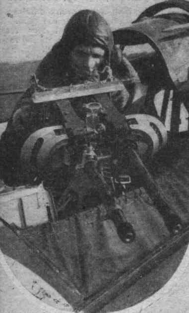Westland Lysander - rear gun