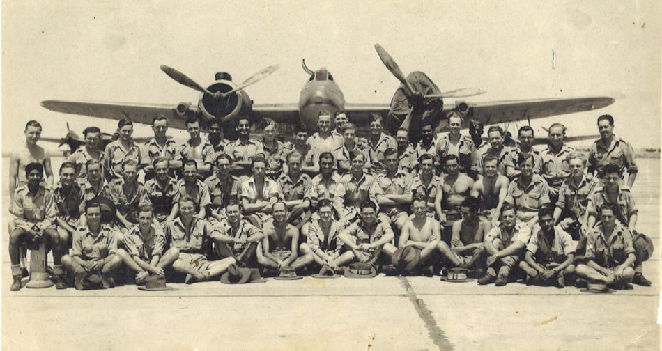 Personnel of No.42 Squadron with Beaufighter 