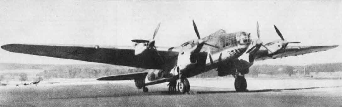 Petlyakov Pe-8 from the right 