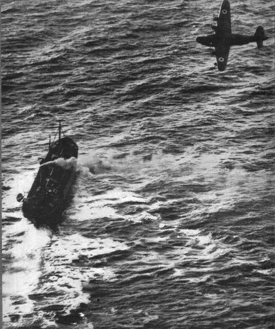 Short Sunderland on patrol 