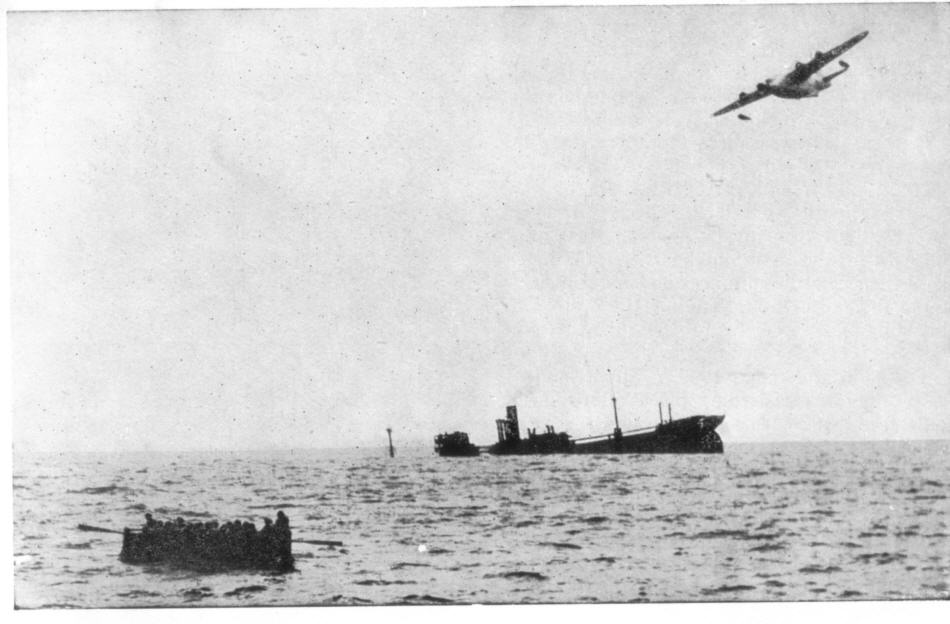 A Short Sunderland helping to rescue the crew of the S.S. Kensington Court 