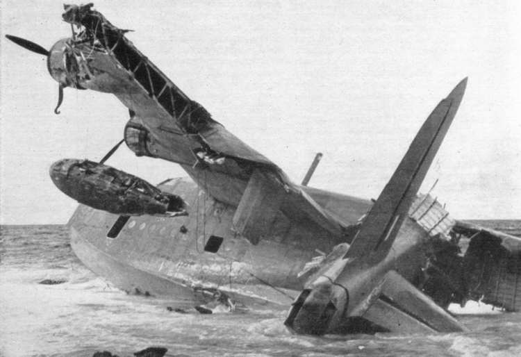 Short Sunderland wrecked on the coast of Libya