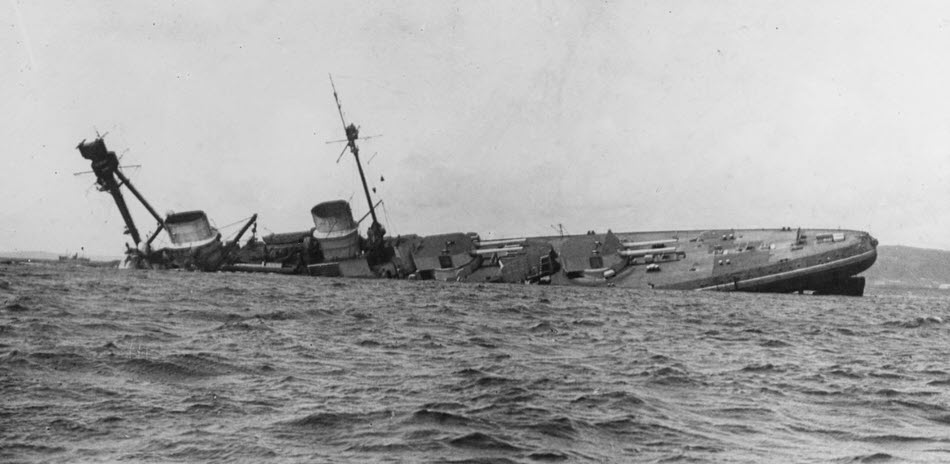 SMS Derfflinger sinking, 21 June 1919