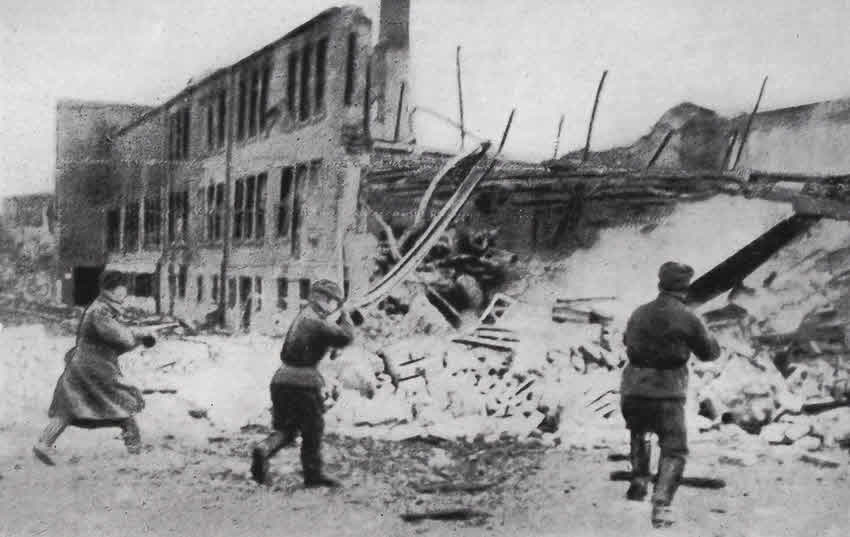 Soviet Troops fighting in Graudenz 