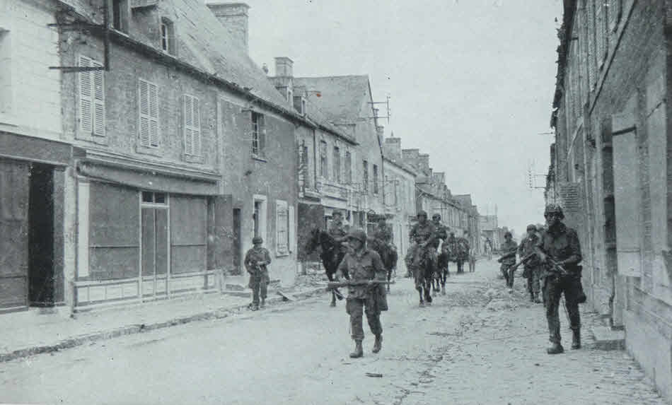 US Paratroopers at St. Mere Eglise 