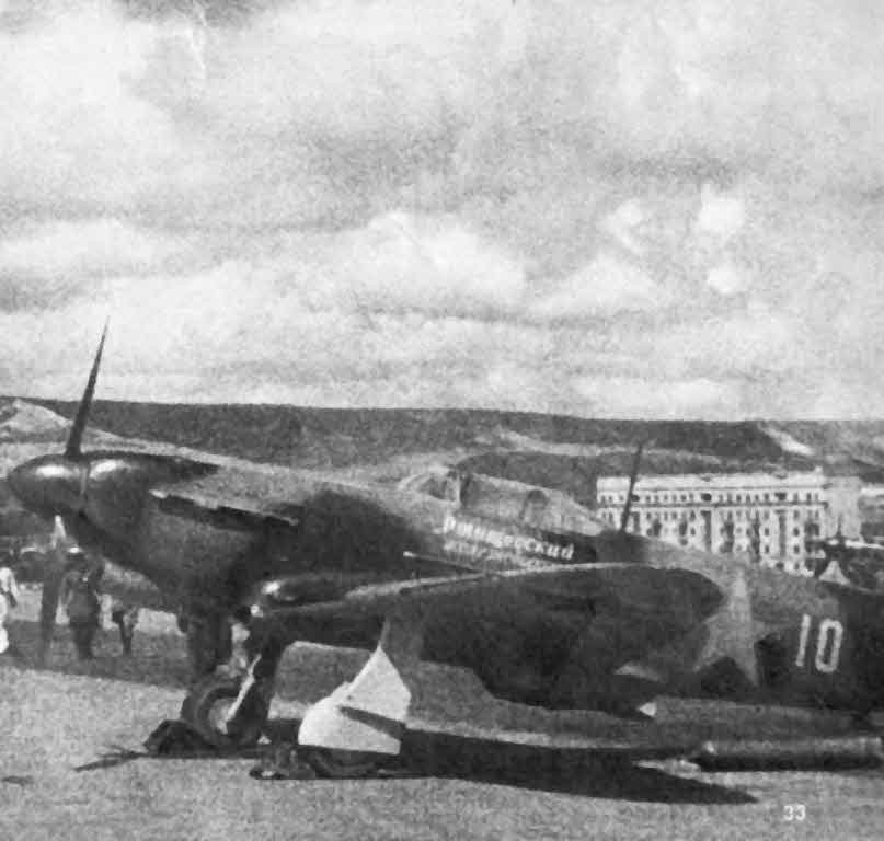 Yakovlev Yak-9 on the ground 