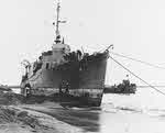 USS Hulbert (ADV-6) aground in Massacre Bay, 1943 