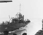 USS Hull (DD-350) refueling at sea, 1943 