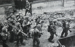British airborne troops in Pont l'Eveque 