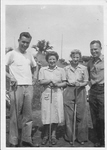 Ruby Palmer, landlady of Greyhound Pub, Hethersett, with USAAF servicemen (1 of 2) 