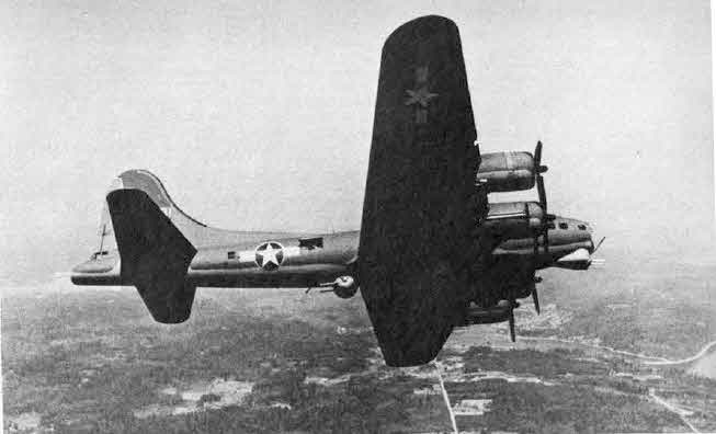 Boeing B-17G Banking left 