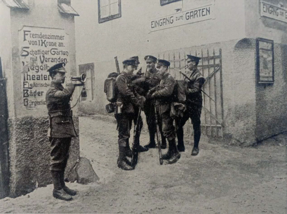 Honourable Artillery Company signalling 'Fall In', Austria 