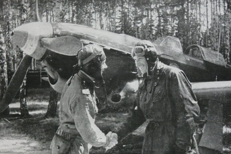French Pilot in front of his LaGG-3 