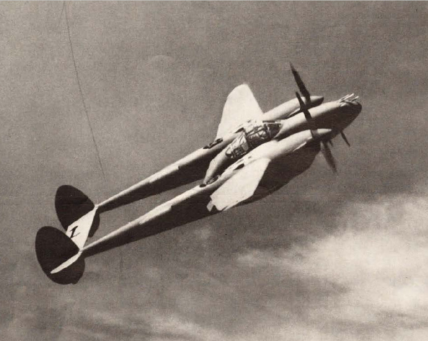 Lockheed P-38 Lightning from the Right 