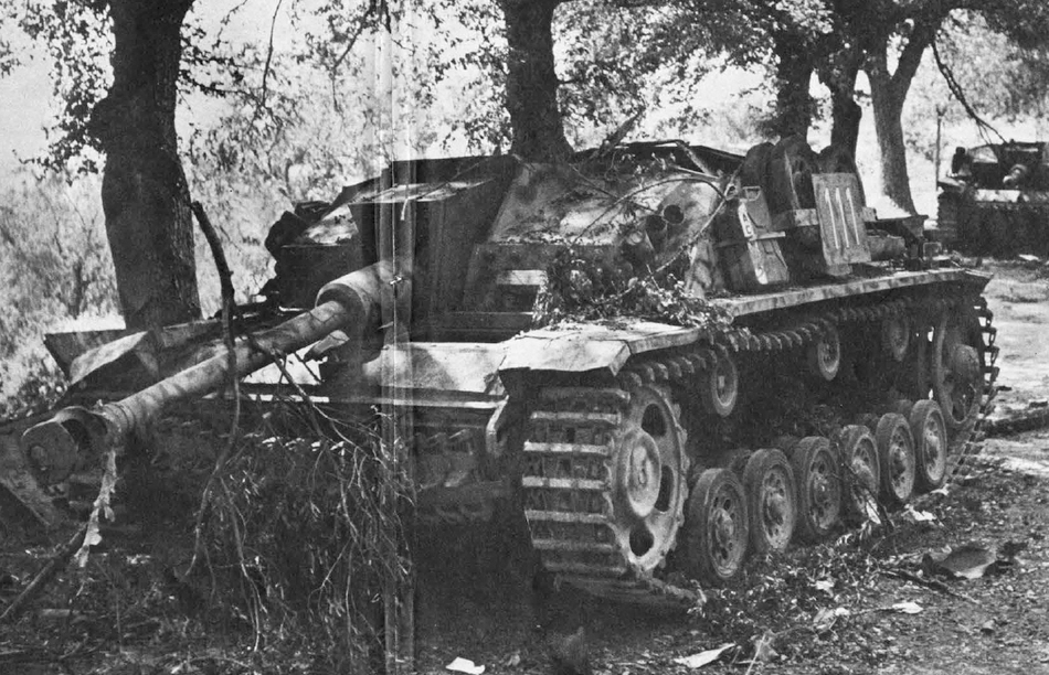 Abandoned StuG IV in Italy 