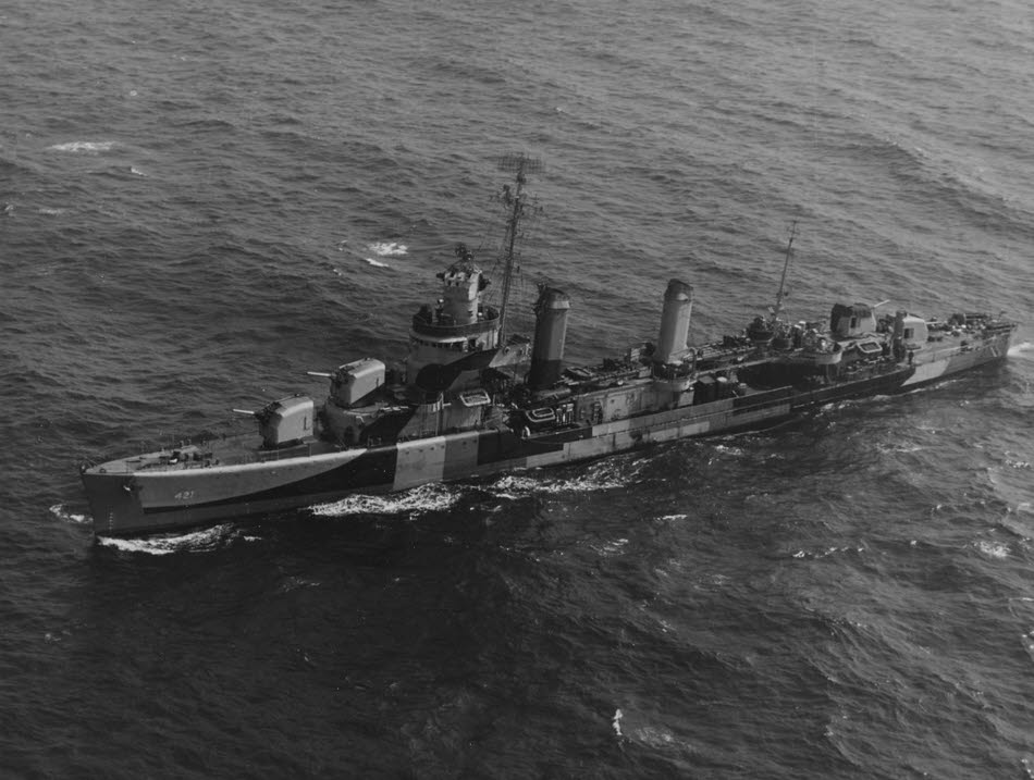 USS Benson (DD-421) in Camo Measure 32 design 34D, 1944 