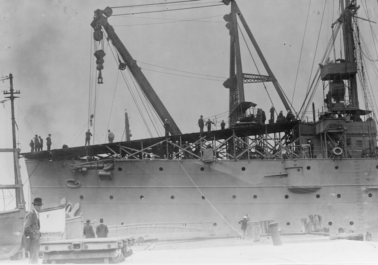 Curtiss Model D on USS Birmingham (CL-2), 1910 