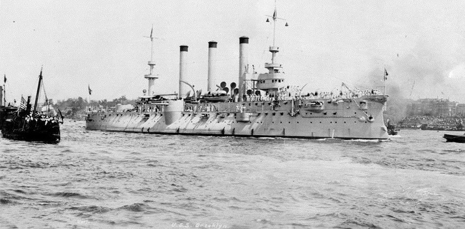 USS Brooklyn (ACR-3) as Commodor Schley's flagship 