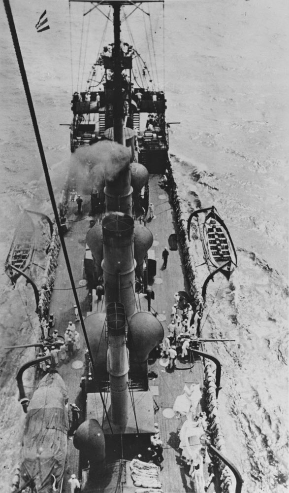 USS Chester (CL-1) from above, 1917 