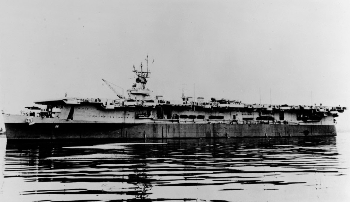 USS Monterey (CVL-26) from the left 