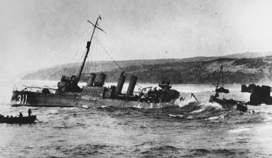 USS Nicholas (DD-311) at Honda Point 