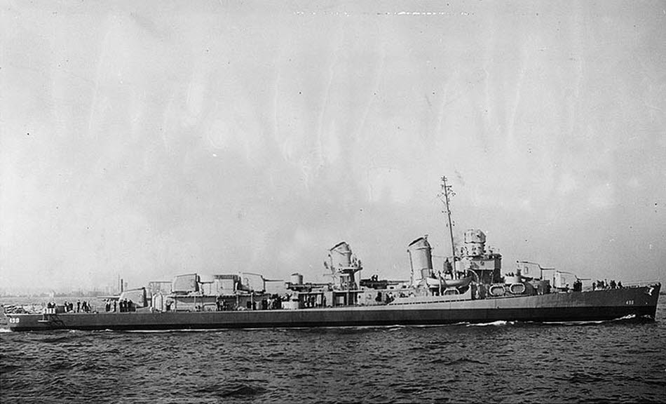 USS Philip (DD-498) on her delivery voyage, 1942 