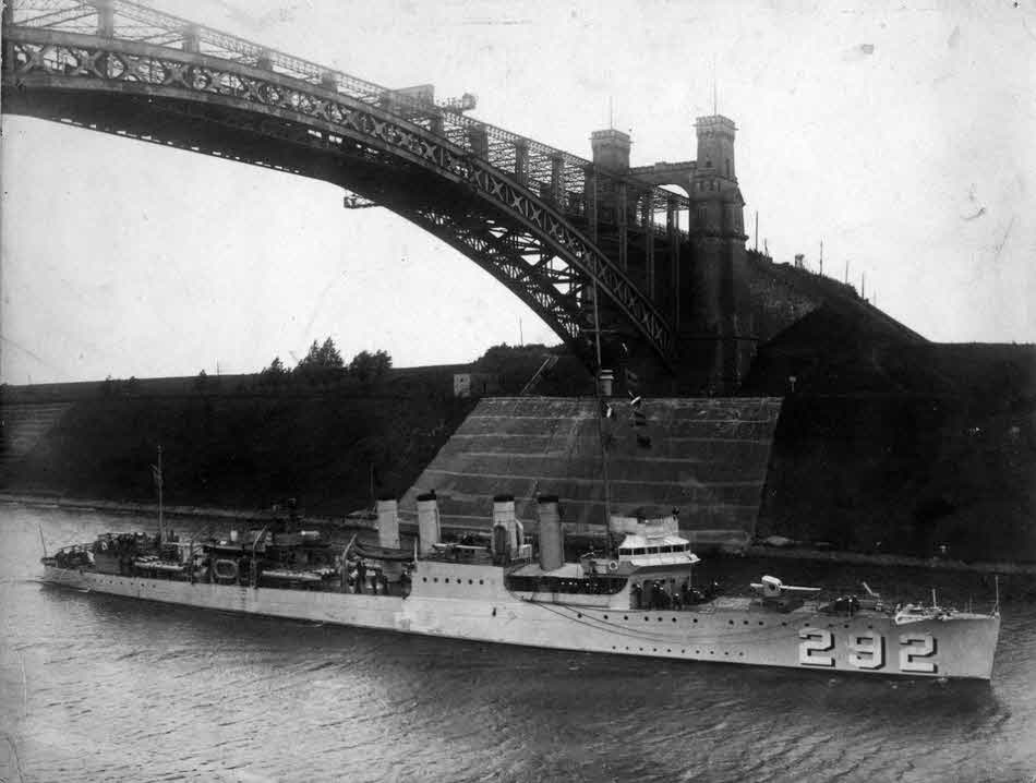 USS Reid (DD-292) in the Kiel Canal 