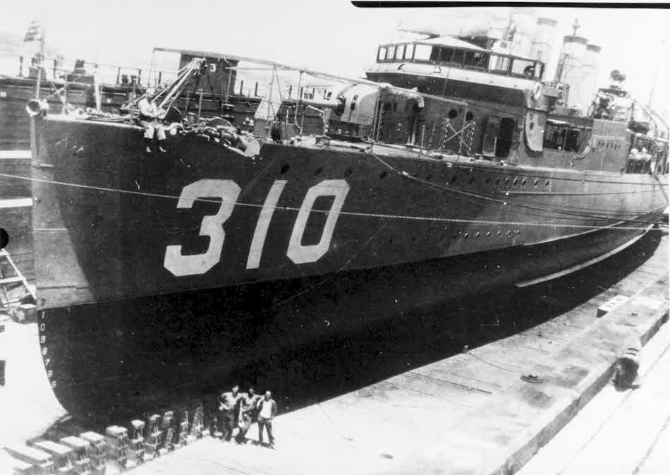 USS S P Lee (DD-310) in drydock