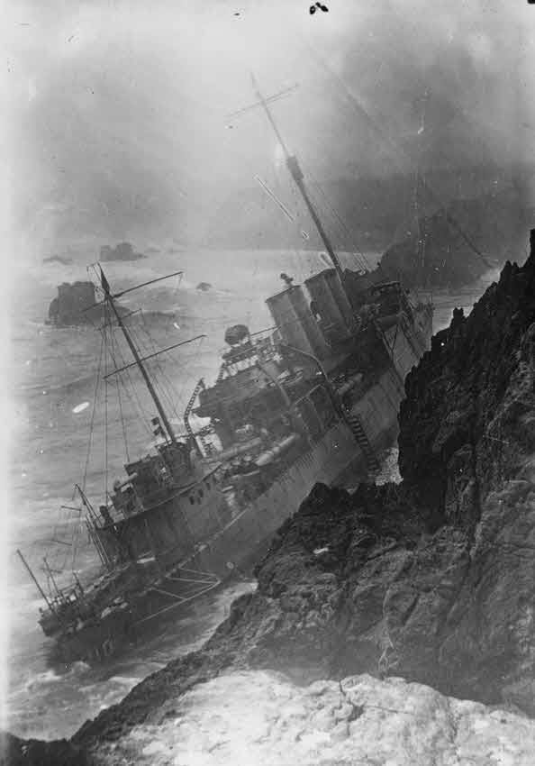 USS S P Lee (DD-310) at Honda Point 