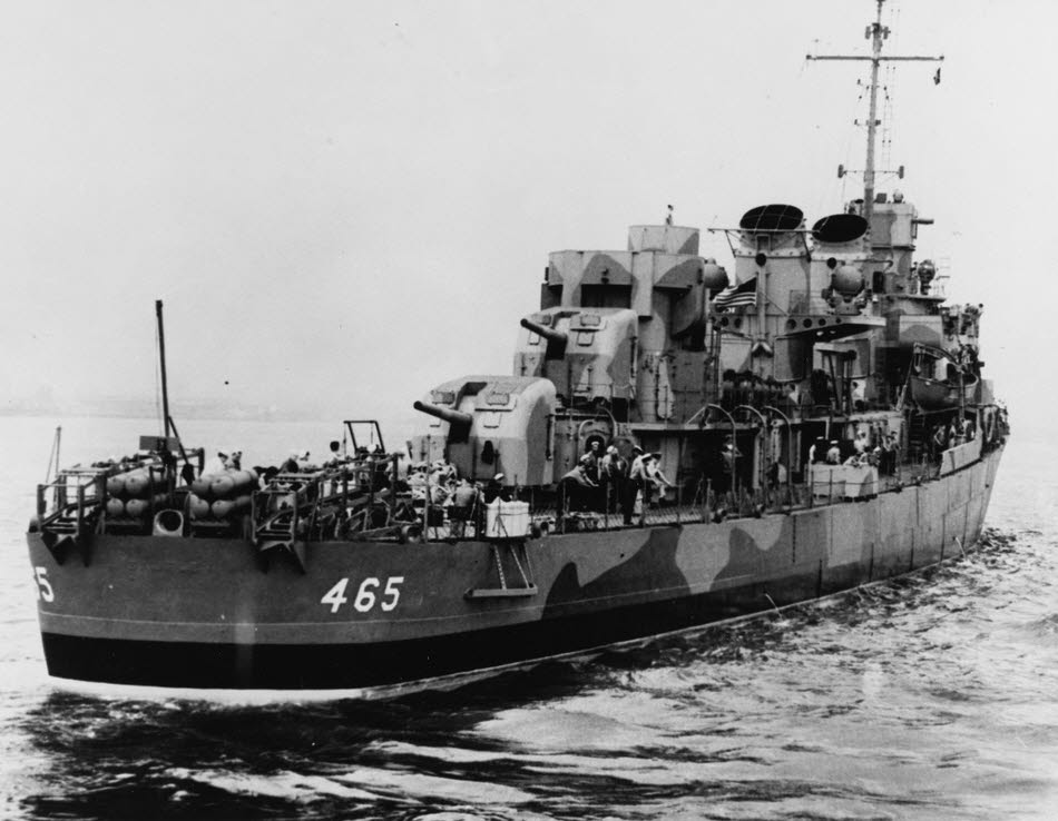 Stern view of USS Saufley (DD-465) 