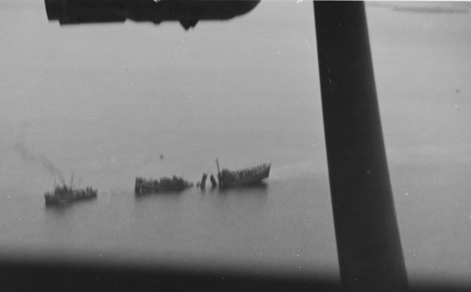 USS Tucker (DD-374) being towed 