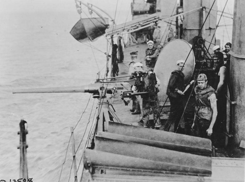 6-pounder gun and crew, USS Whipple (DD-15) 