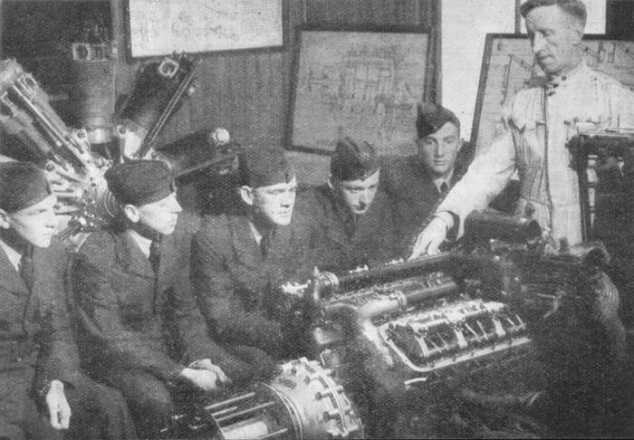 Aero Engine training for Australian airmen 
