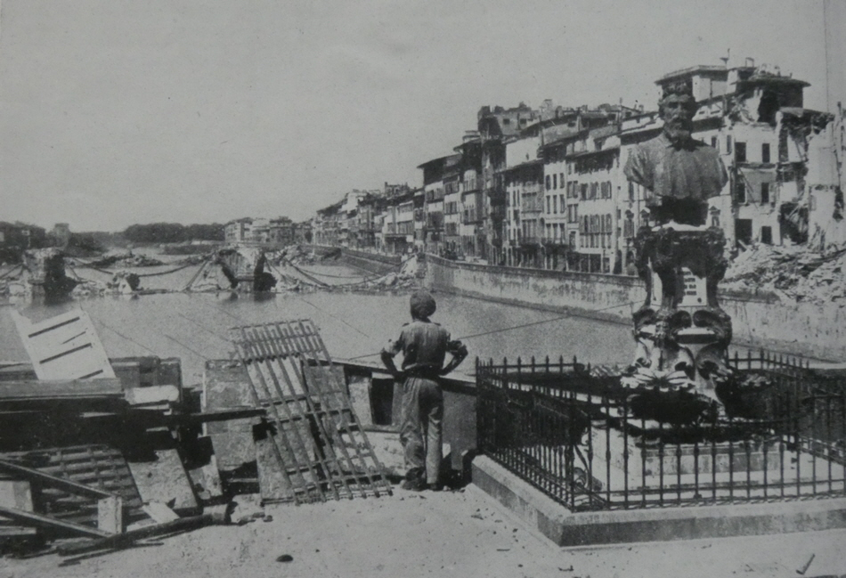 Arno from the Ponte Vecchio 