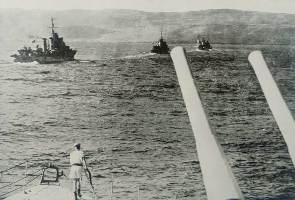 British Destroyers returning to port from Syria, 1941 