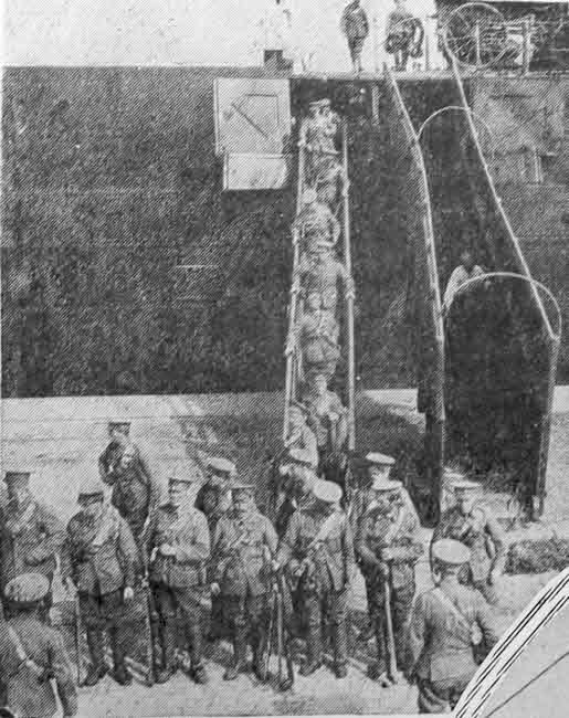 British Troops landing in France, August 1914 