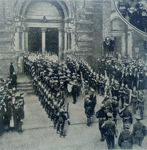 Canadian Irish enter Belfast Cathedral, 1917 