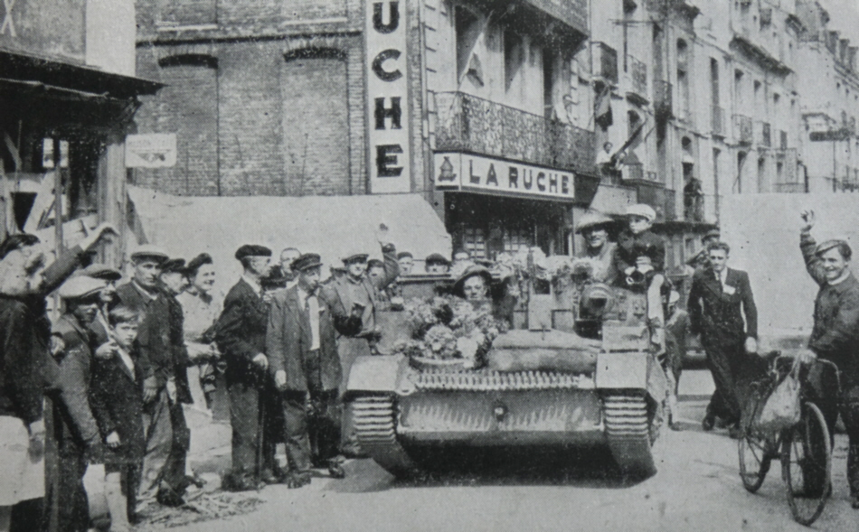 Canadian troops in Dieppe, 1944 