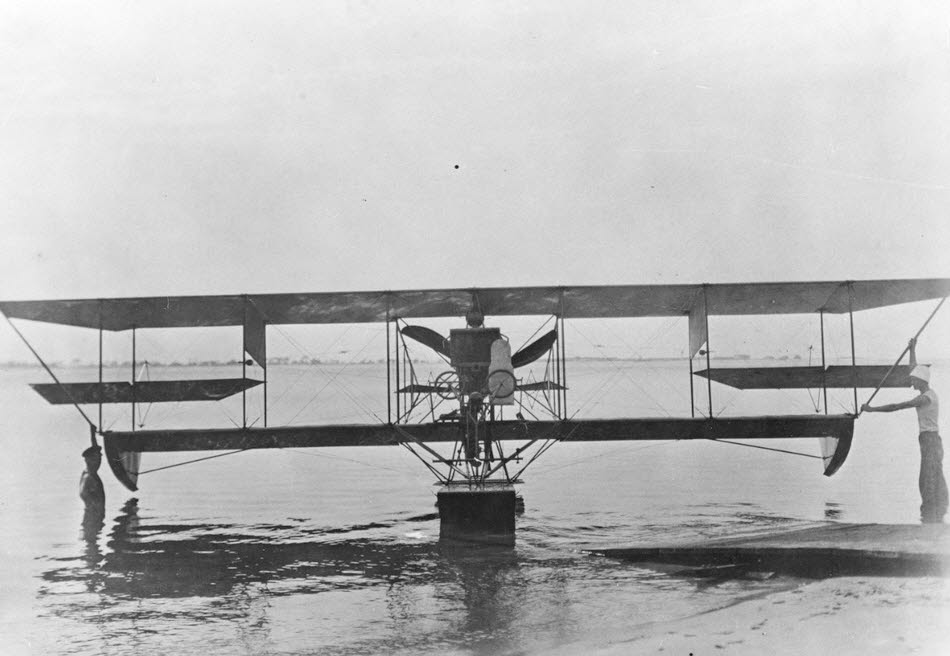 Curtiss AH-13 from the Front 