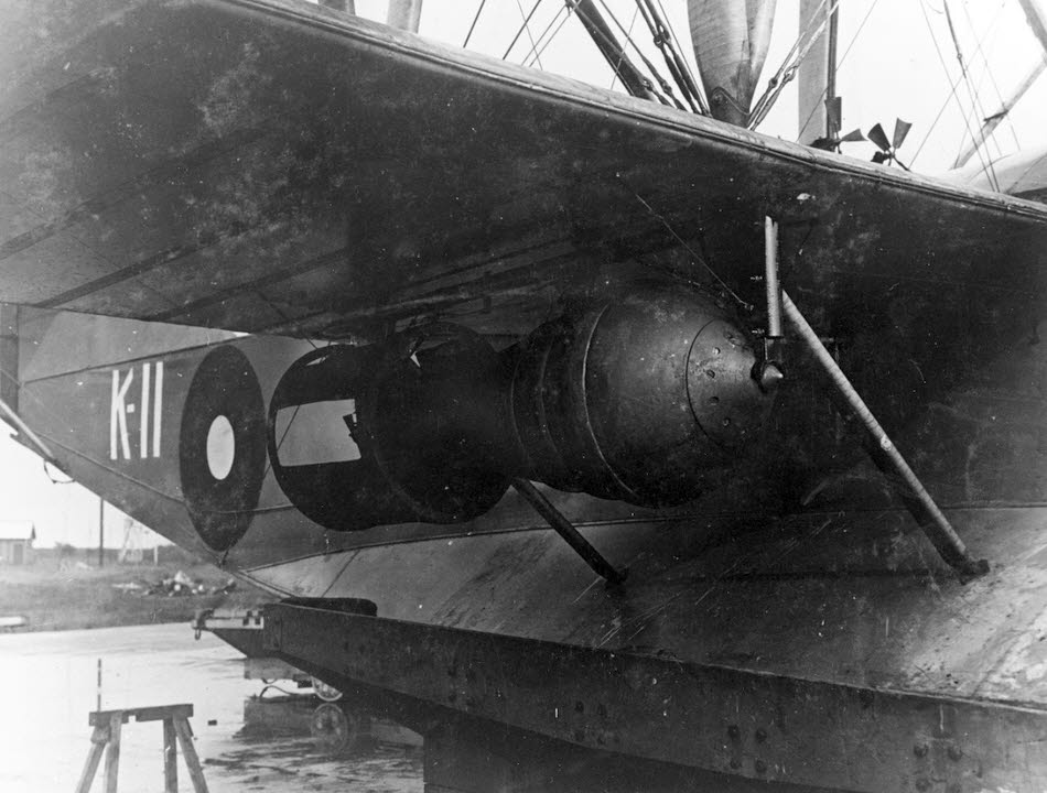500lb under wing of Curtiss H-16 