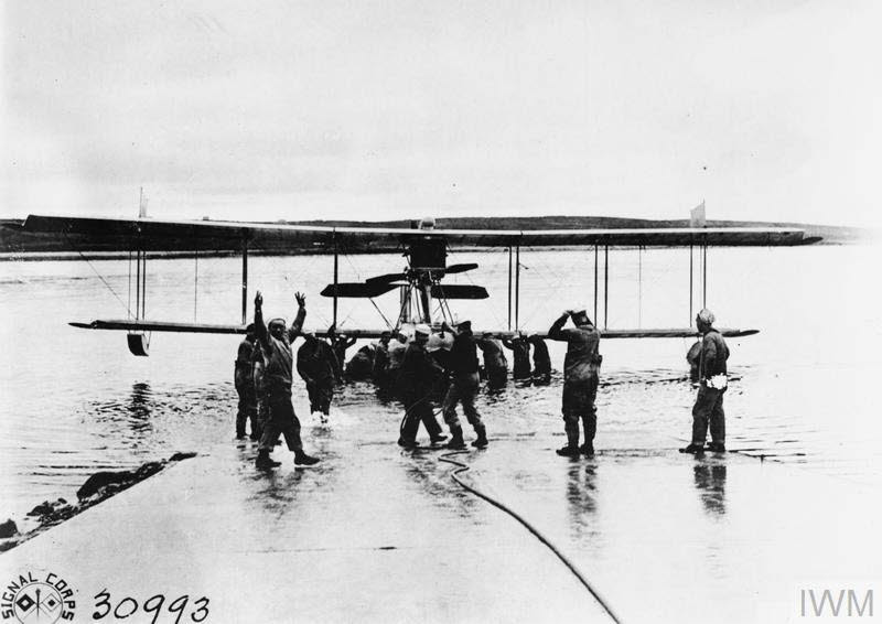 Curtiss HS-1 on the runway, Aber Wrach